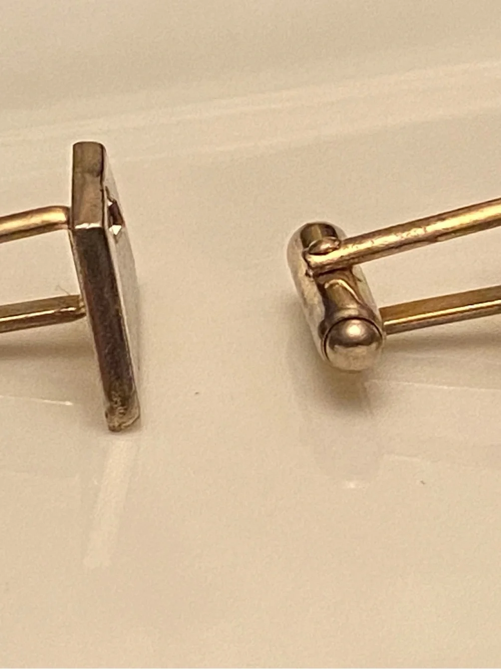 Gold-Tone Geometric Cuff Links Set with Tie Bar